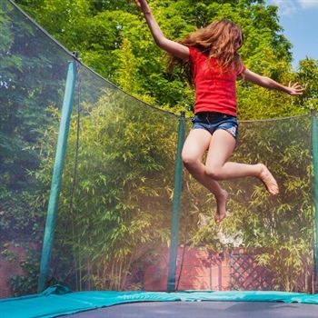 Traditional vs. Springfree Trampoline Safety