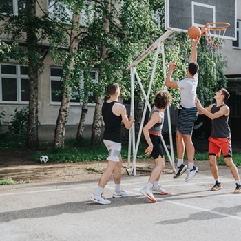 Hosting a Community Sports Day: Tips for Organizing a Neighborhood Event